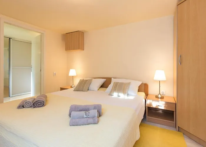 Διαμέρισμα Beach Apartment Krk Town