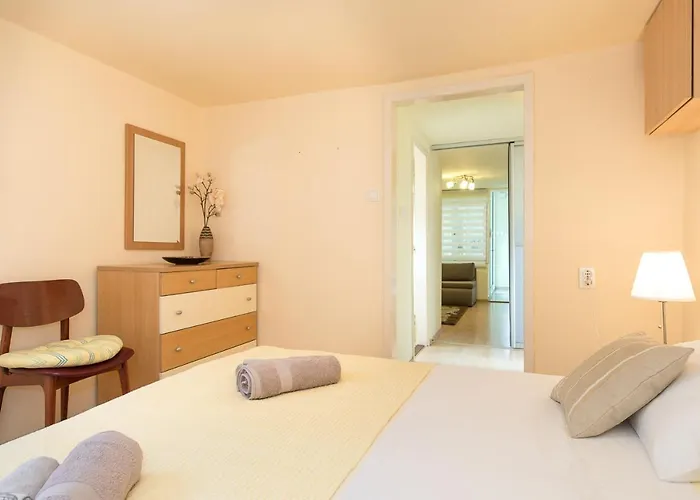 Διαμέρισμα Beach Apartment Krk Town